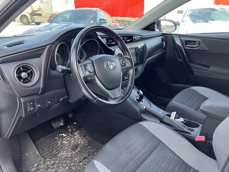 Toyota Auris vaihtoauto