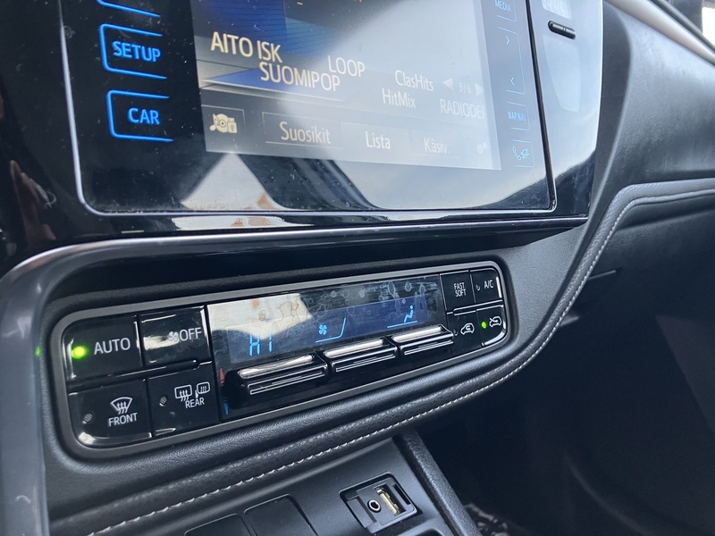 Toyota Auris vaihtoauto