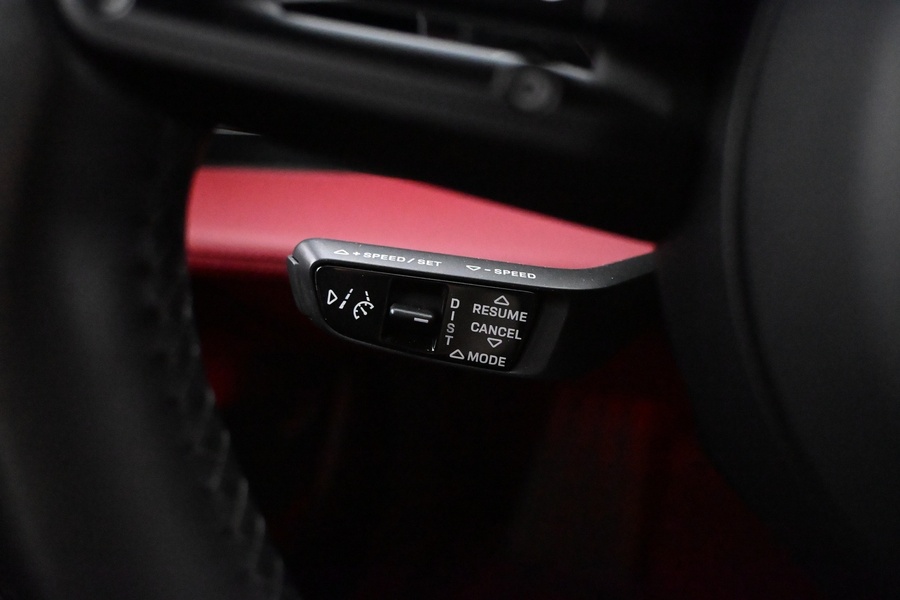 Porsche Taycan vaihtoauto