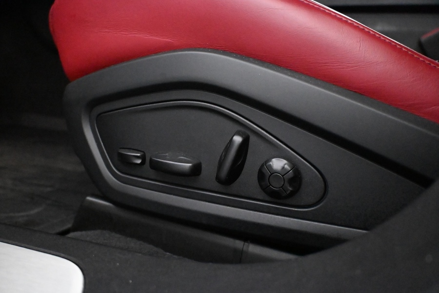 Porsche Taycan vaihtoauto