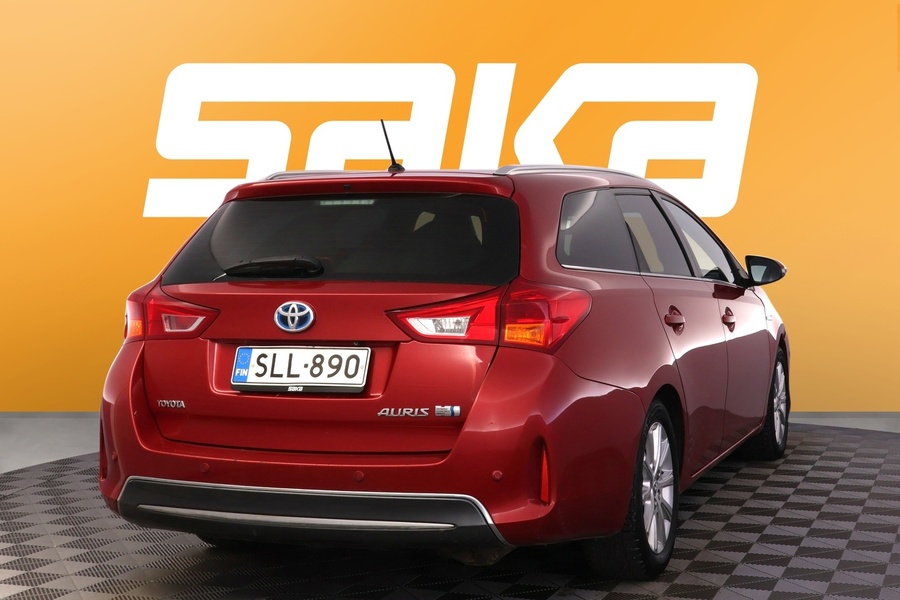 Toyota Auris vaihtoauto