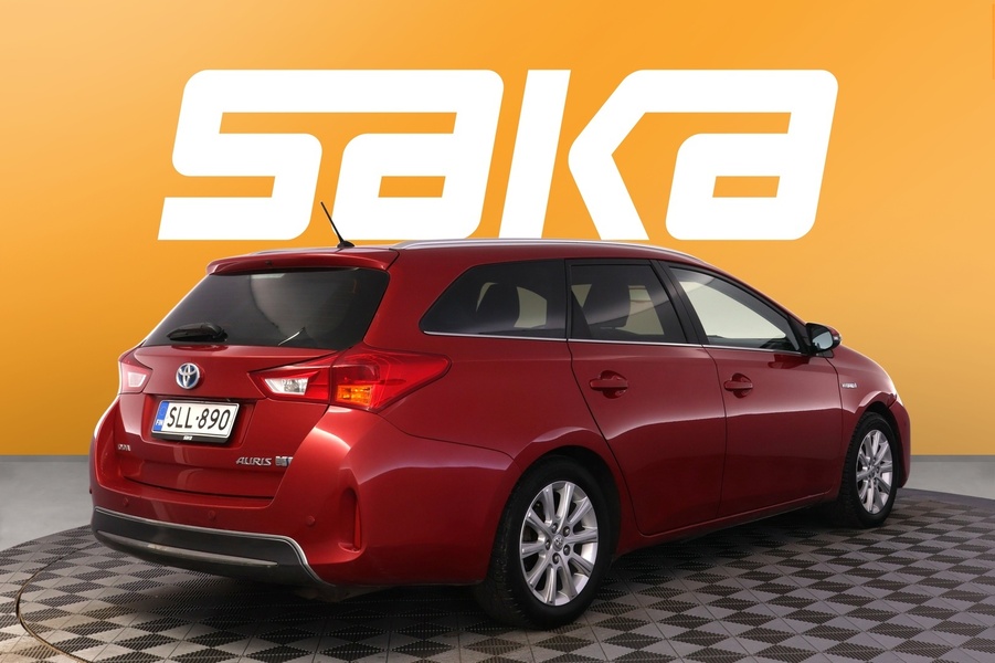 Toyota Auris vaihtoauto