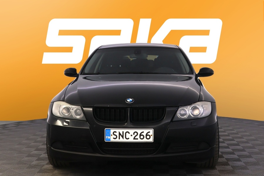 BMW 320 vaihtoauto