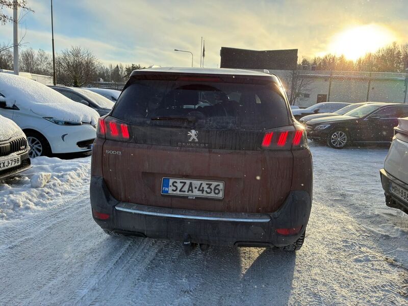 Peugeot 5008 vaihtoauto