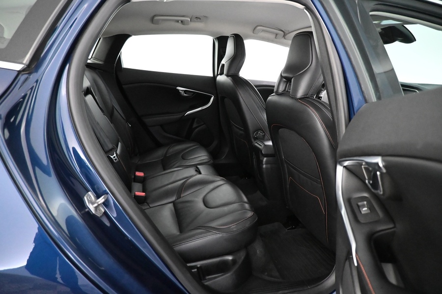 Volvo V40 Cross Country vaihtoauto