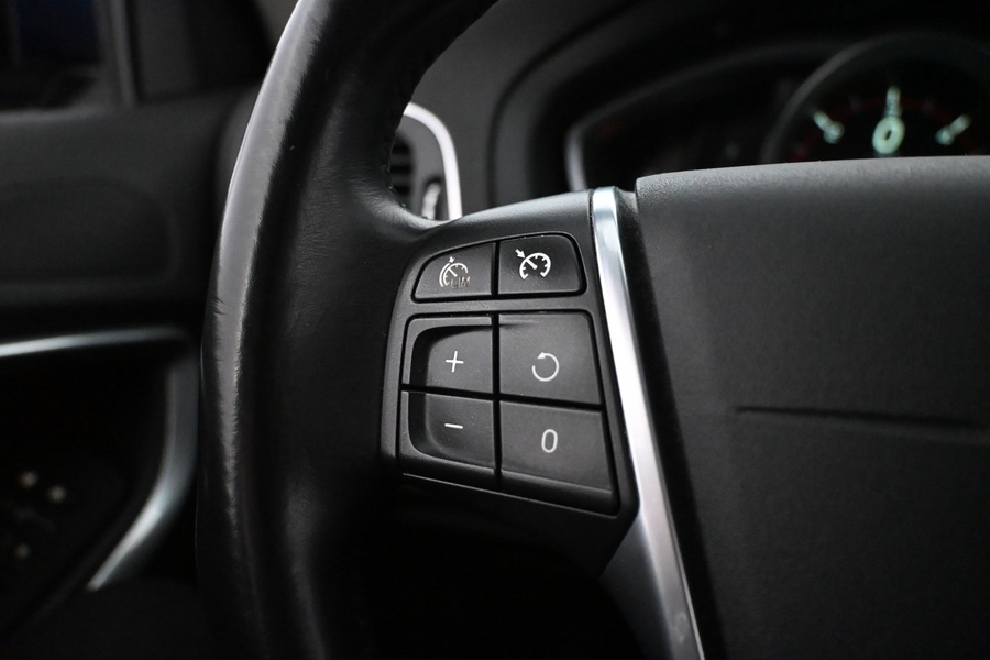 Volvo V40 Cross Country vaihtoauto