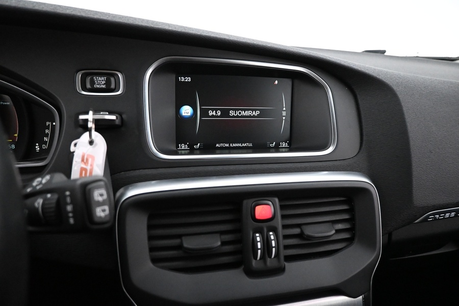 Volvo V40 Cross Country vaihtoauto