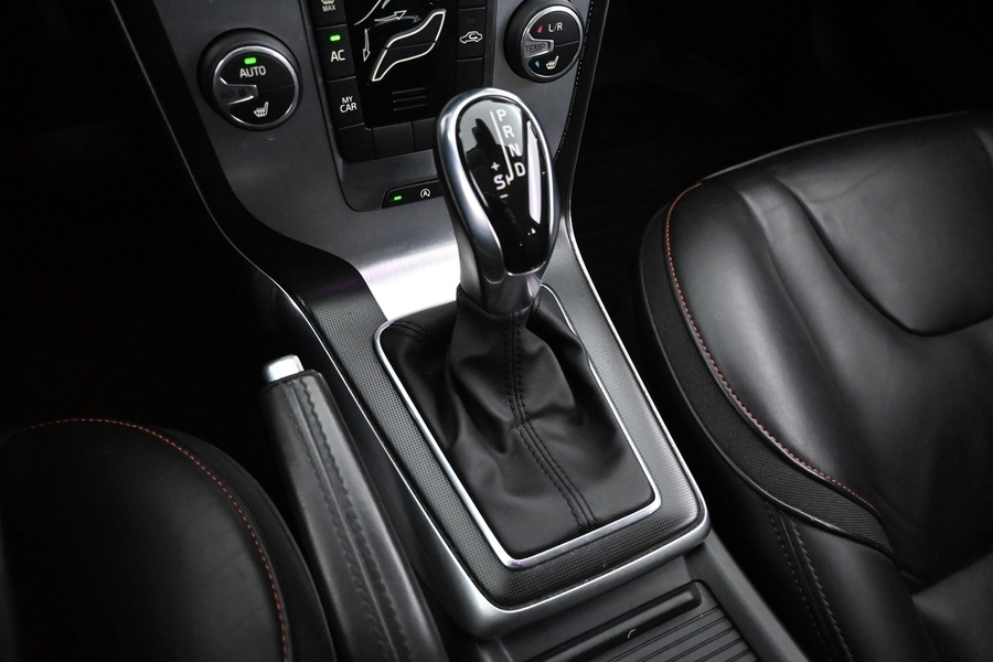 Volvo V40 Cross Country vaihtoauto