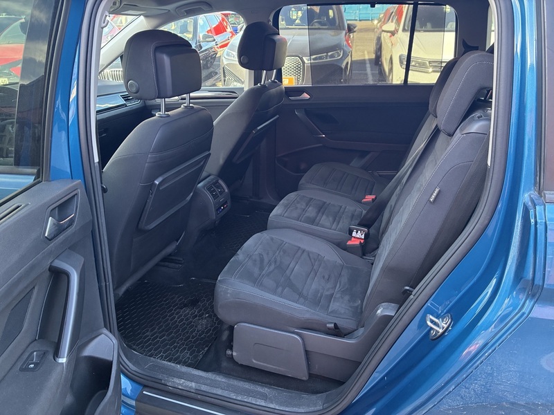 Volkswagen Touran vaihtoauto