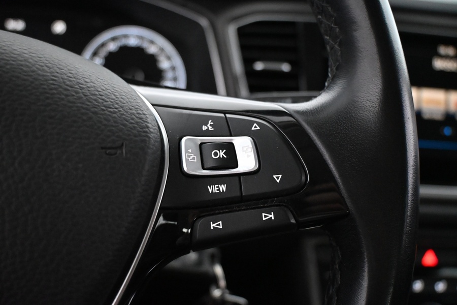 Volkswagen T-Roc vaihtoauto