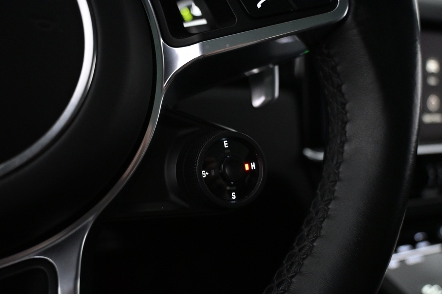 Porsche Cayenne vaihtoauto