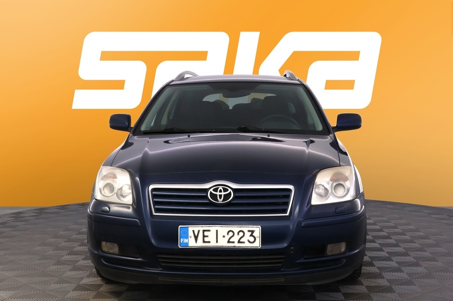 Toyota Avensis vaihtoauto