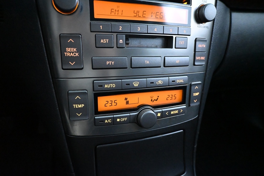 Toyota Avensis vaihtoauto