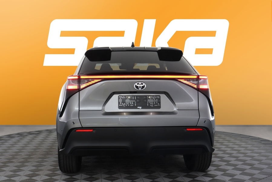 Toyota bZ4X vaihtoauto