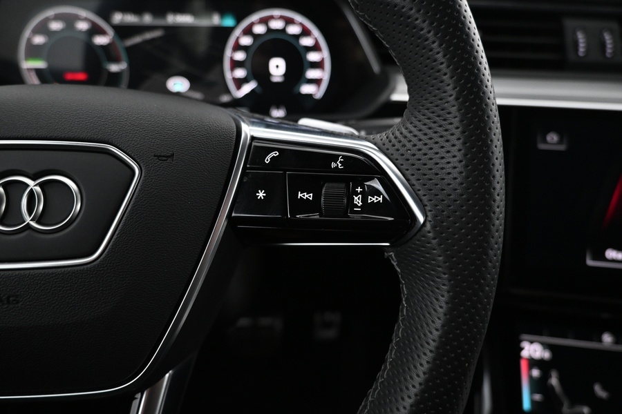 Audi Q8 e-tron vaihtoauto