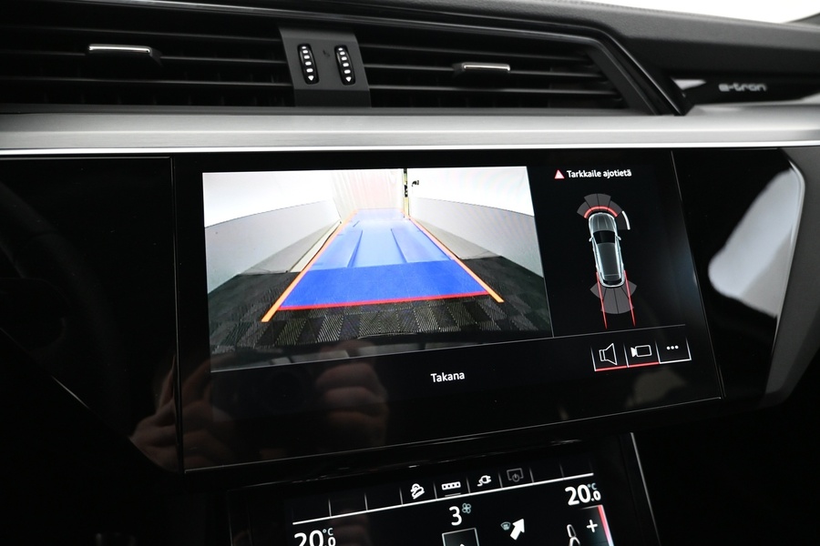 Audi Q8 e-tron vaihtoauto