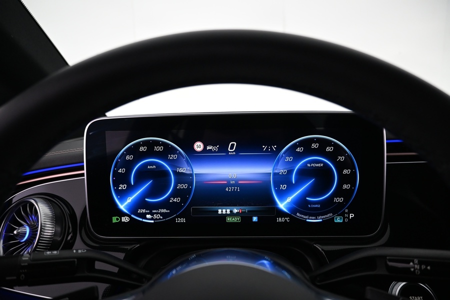 Mercedes-Benz EQE vaihtoauto