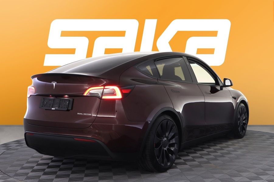 Tesla Model Y vaihtoauto