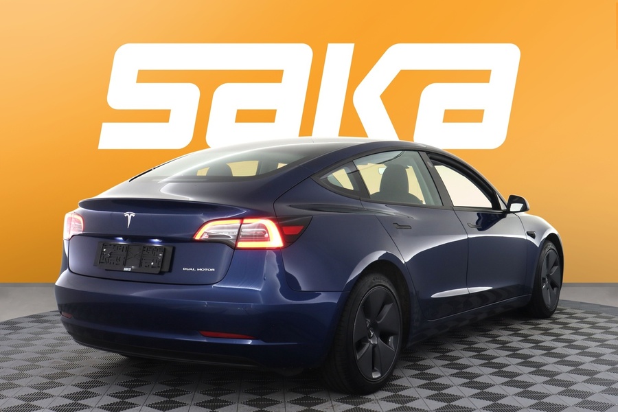 Tesla Model 3 vaihtoauto