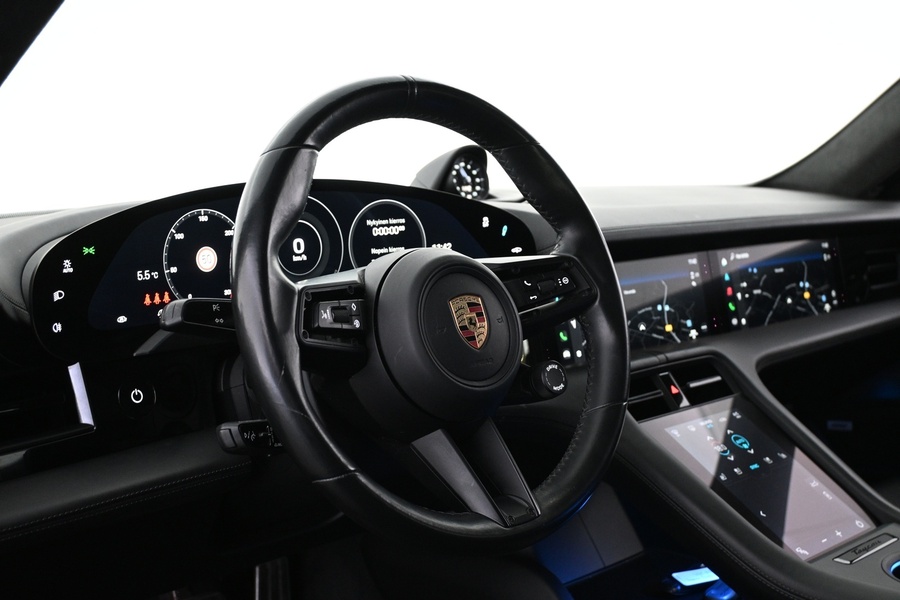 Porsche Taycan vaihtoauto