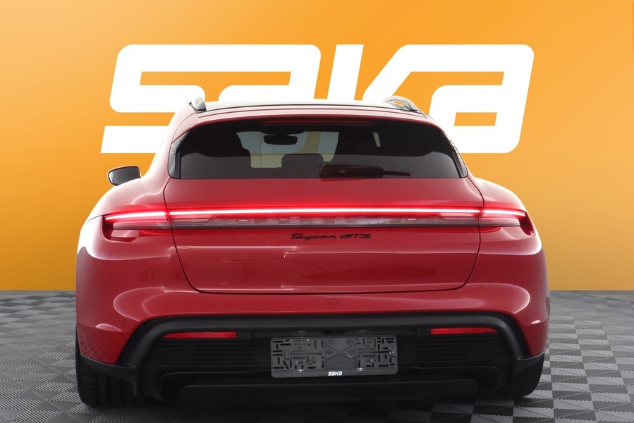 Porsche Taycan vaihtoauto