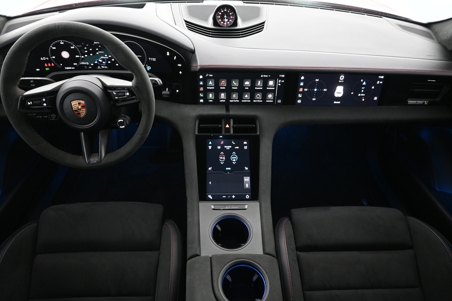 Porsche Taycan vaihtoauto