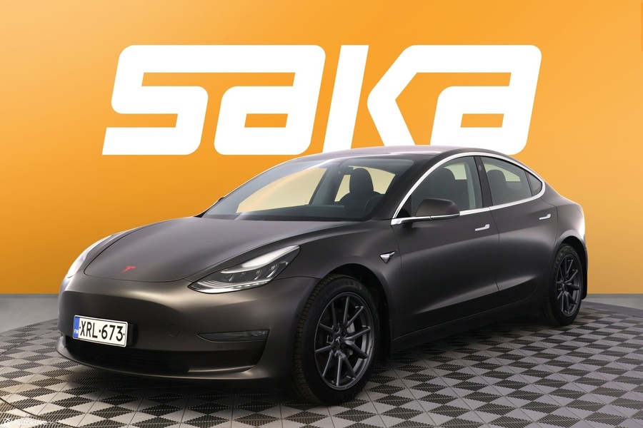 Tesla Model 3 vaihtoauto