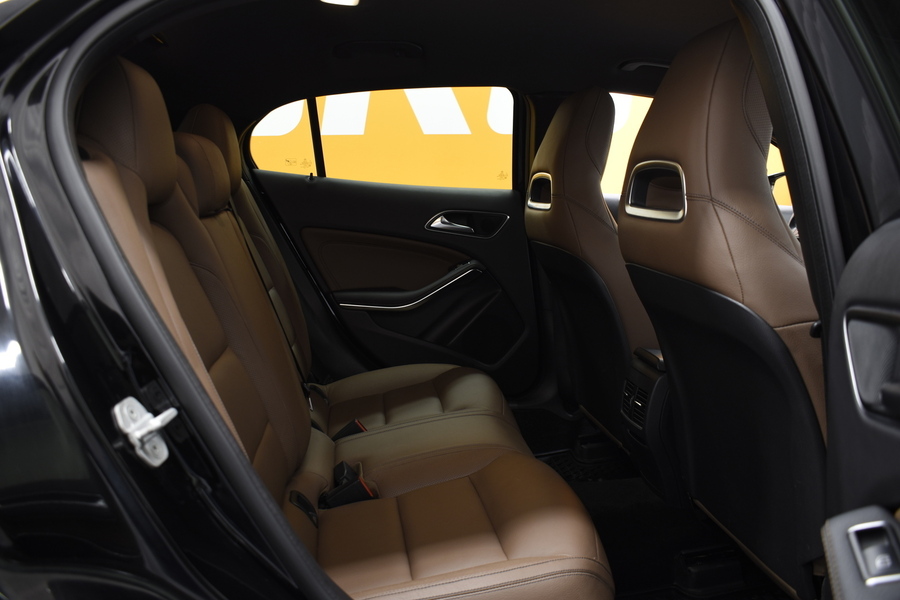 Mercedes-Benz GLA vaihtoauto