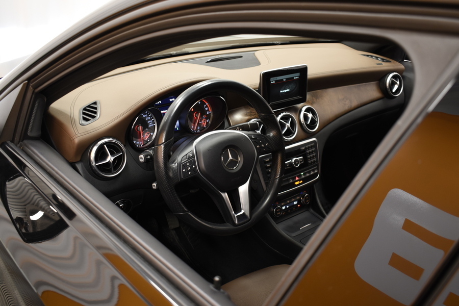 Mercedes-Benz GLA vaihtoauto