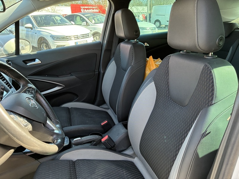 Opel Crossland X vaihtoauto