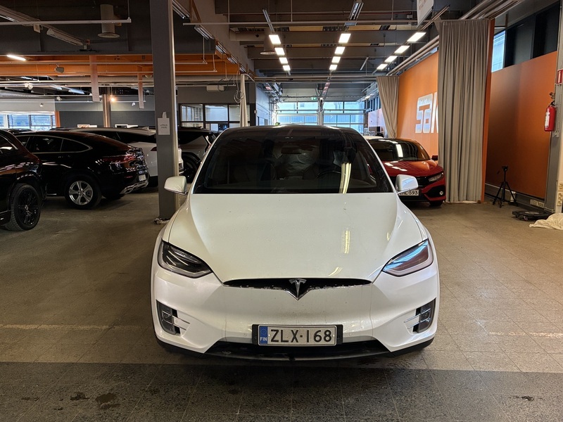Tesla Model X vaihtoauto