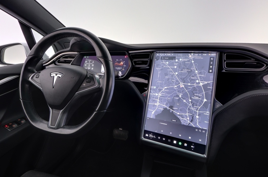 Tesla Model X vaihtoauto