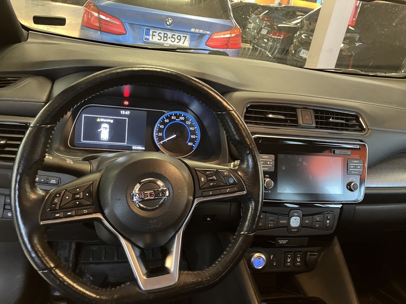 Nissan Leaf vaihtoauto