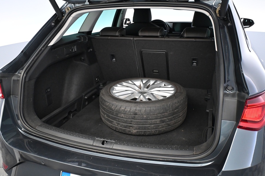 SEAT Leon Sportstourer vaihtoauto