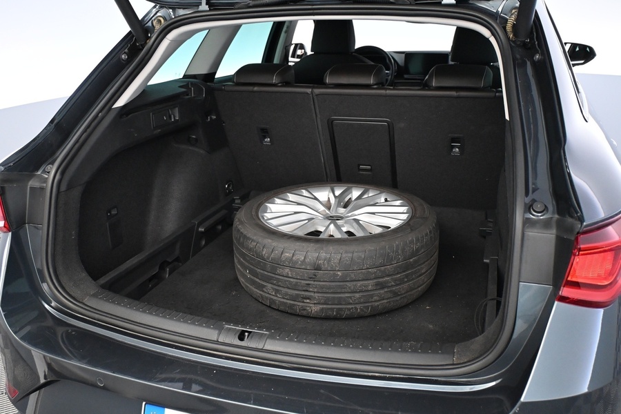 SEAT Leon Sportstourer vaihtoauto