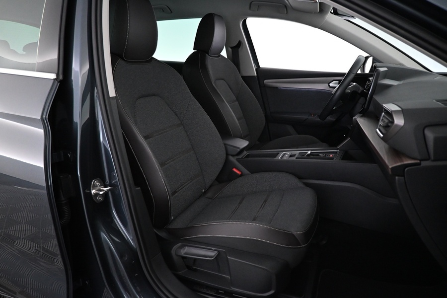 SEAT Leon Sportstourer vaihtoauto