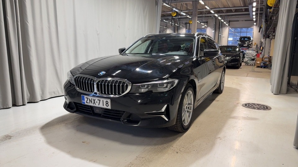 BMW 320 vaihtoauto