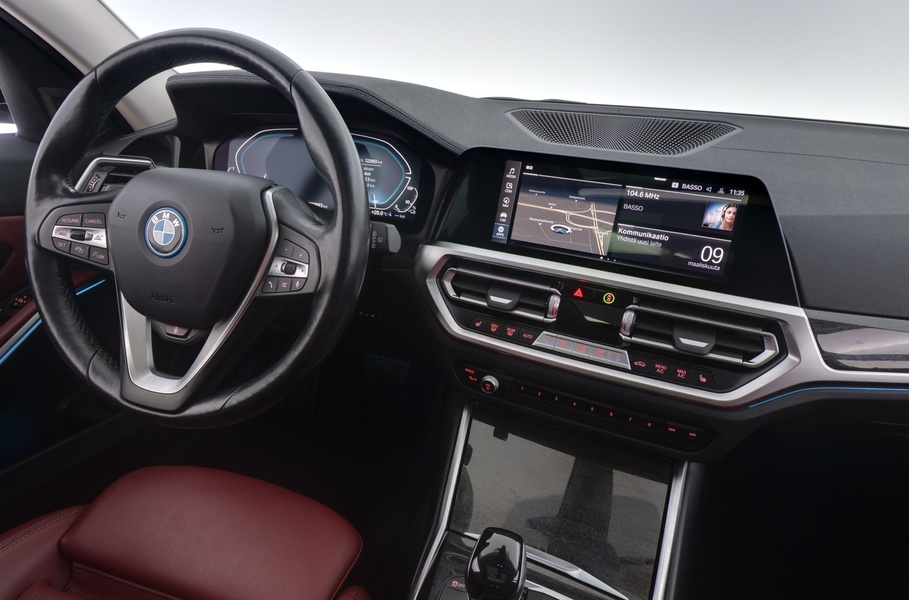 BMW 320 vaihtoauto