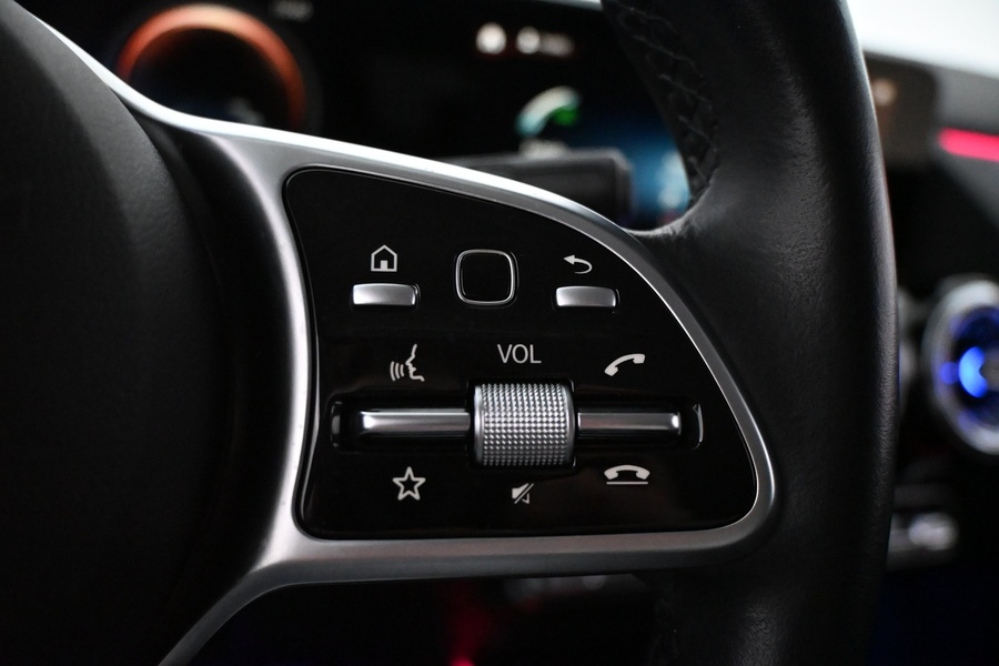 Mercedes-Benz EQA vaihtoauto