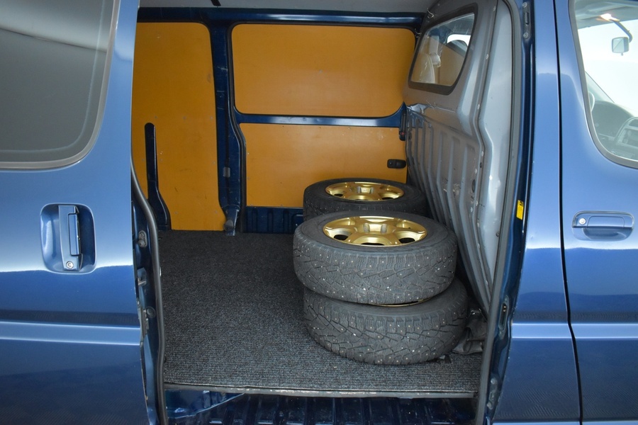 Toyota Hiace vaihtoauto