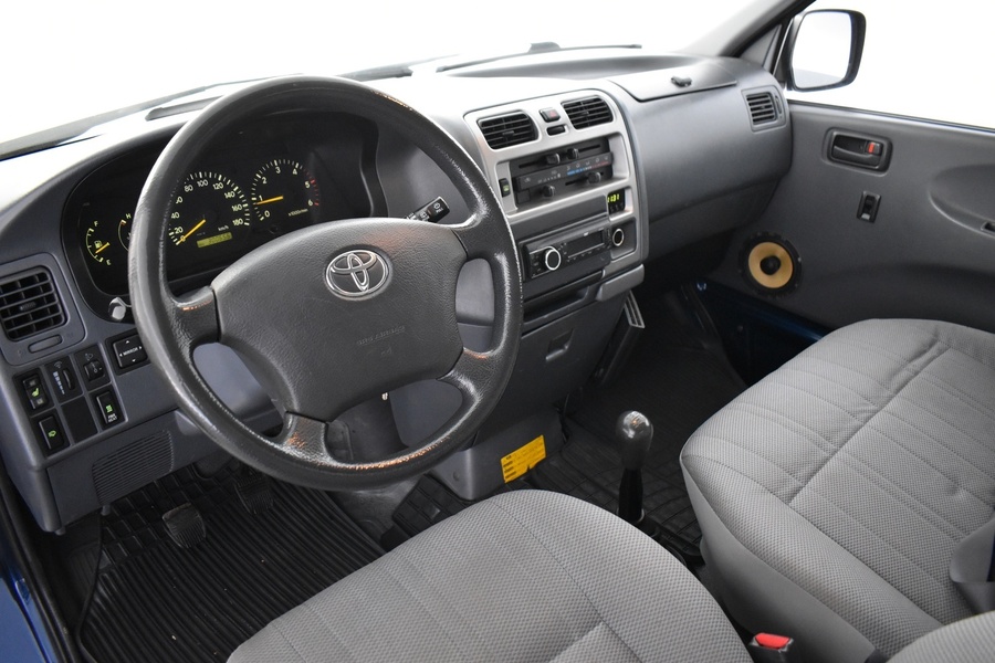 Toyota Hiace vaihtoauto