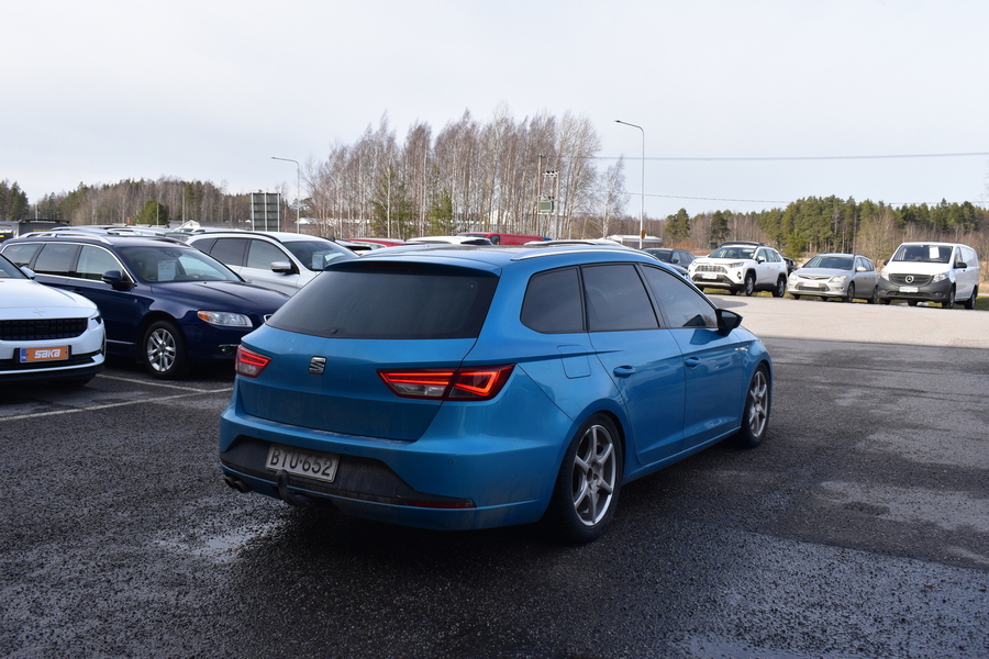 SEAT Leon ST vaihtoauto
