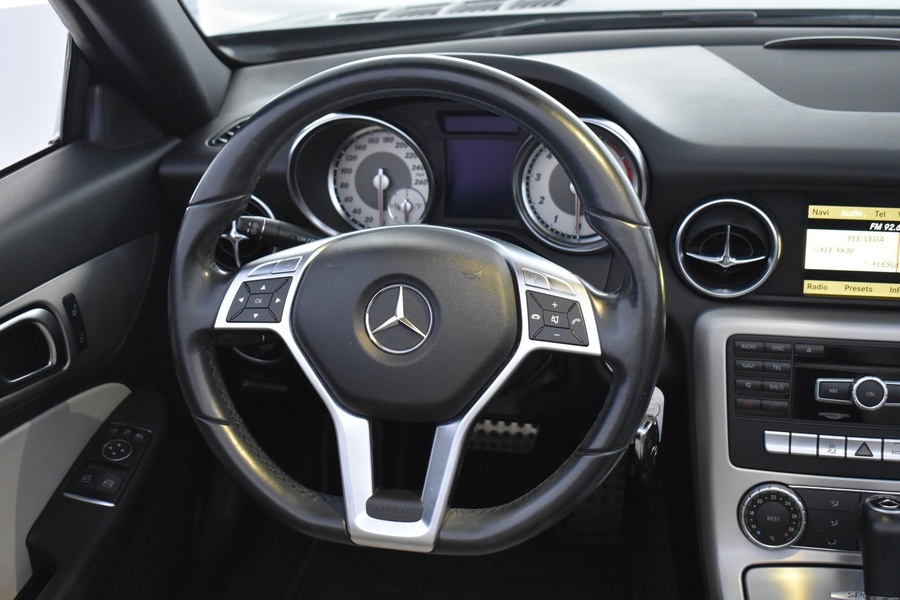 Mercedes-Benz SLK vaihtoauto