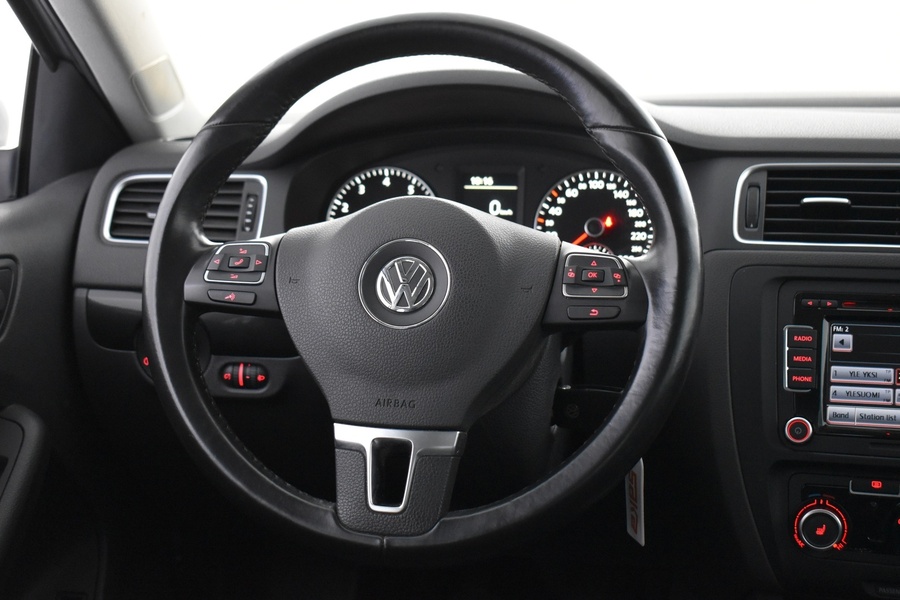 Volkswagen Jetta vaihtoauto