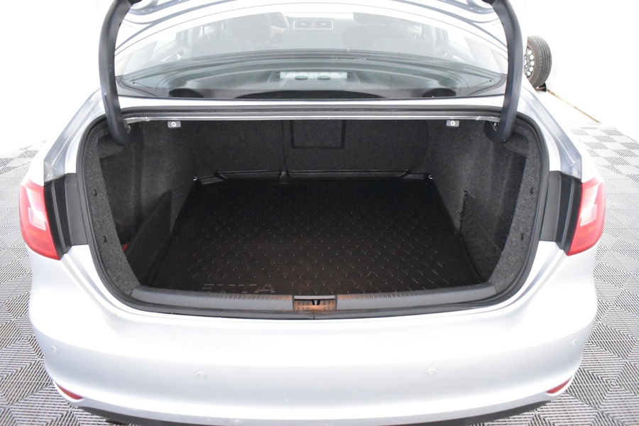 Volkswagen Jetta vaihtoauto