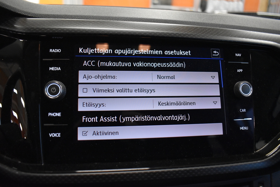 Volkswagen T-Cross vaihtoauto