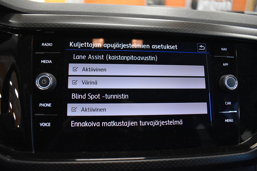 Volkswagen T-Cross vaihtoauto