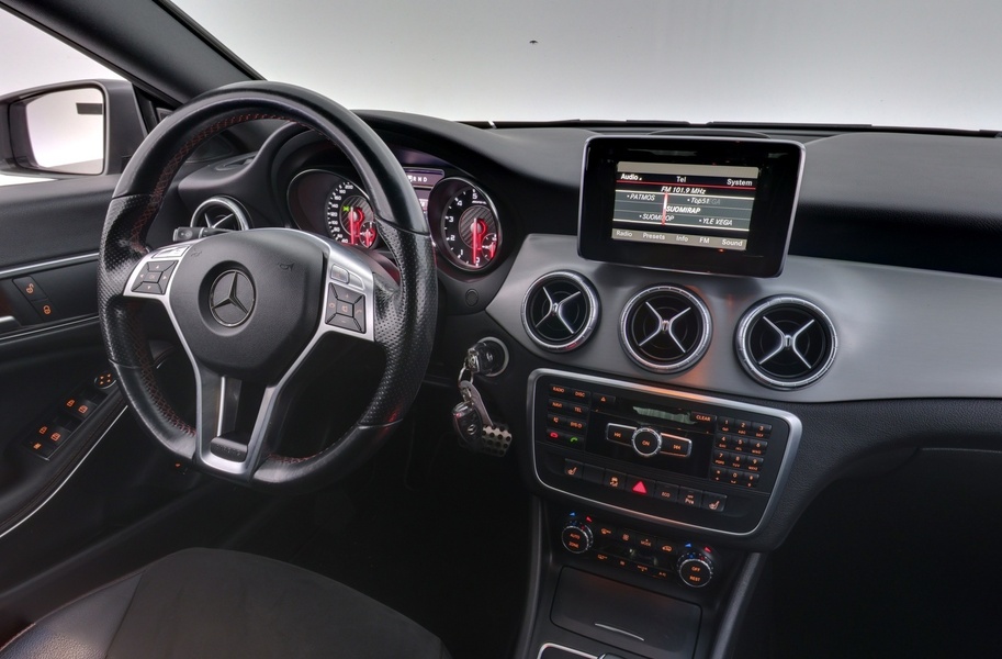 Mercedes-Benz CLA vaihtoauto