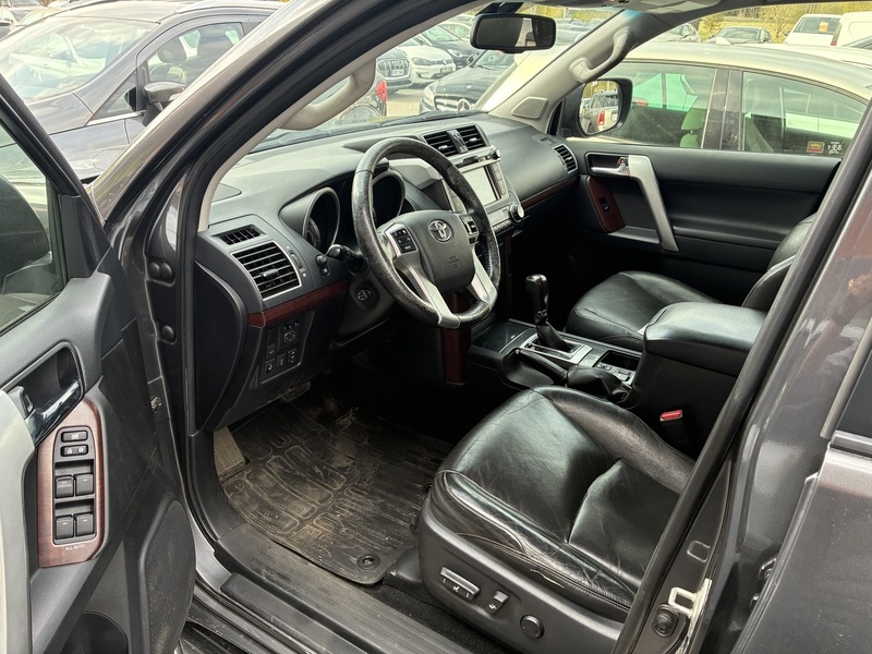 Toyota Land Cruiser vaihtoauto