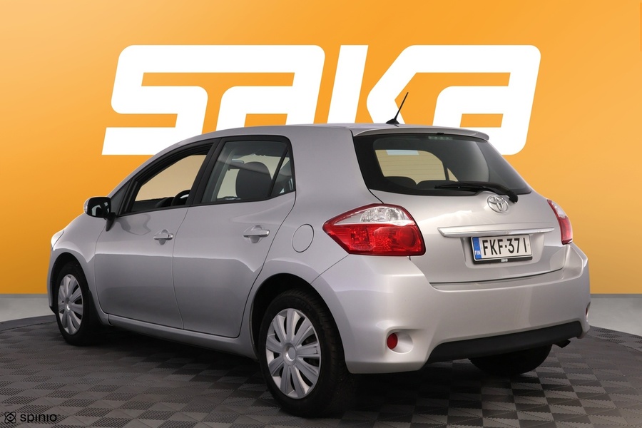 Toyota Auris vaihtoauto